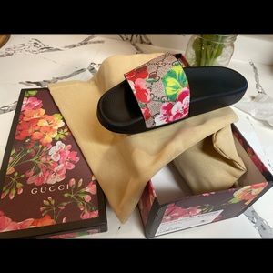 Gucci GG bloom slides